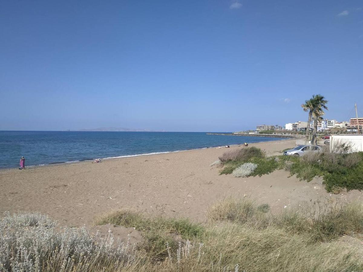 Studio On The Closest Beach To The City! Amudára Laszithiu Kültér fotó